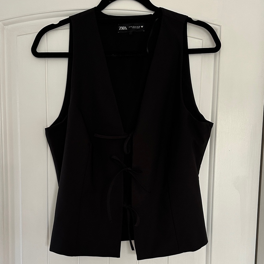 Zara Elegant Black Tie-Front Blouse